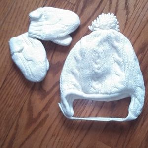 Baby Gap hat and mittens set